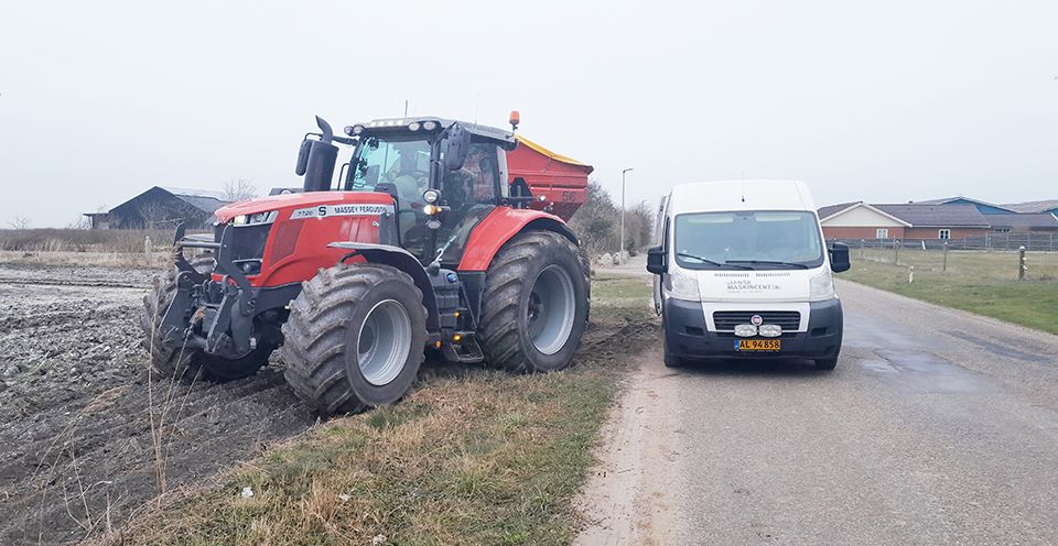 Dansk Maskincenter Mont&oslash;r Service 1