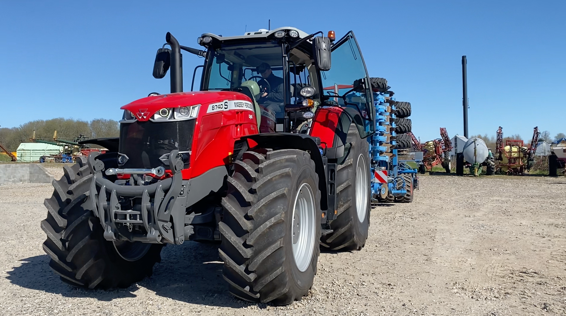 Dansk Maskincenter Lemken Soiltair Massey Ferguson 8740 Demo 1