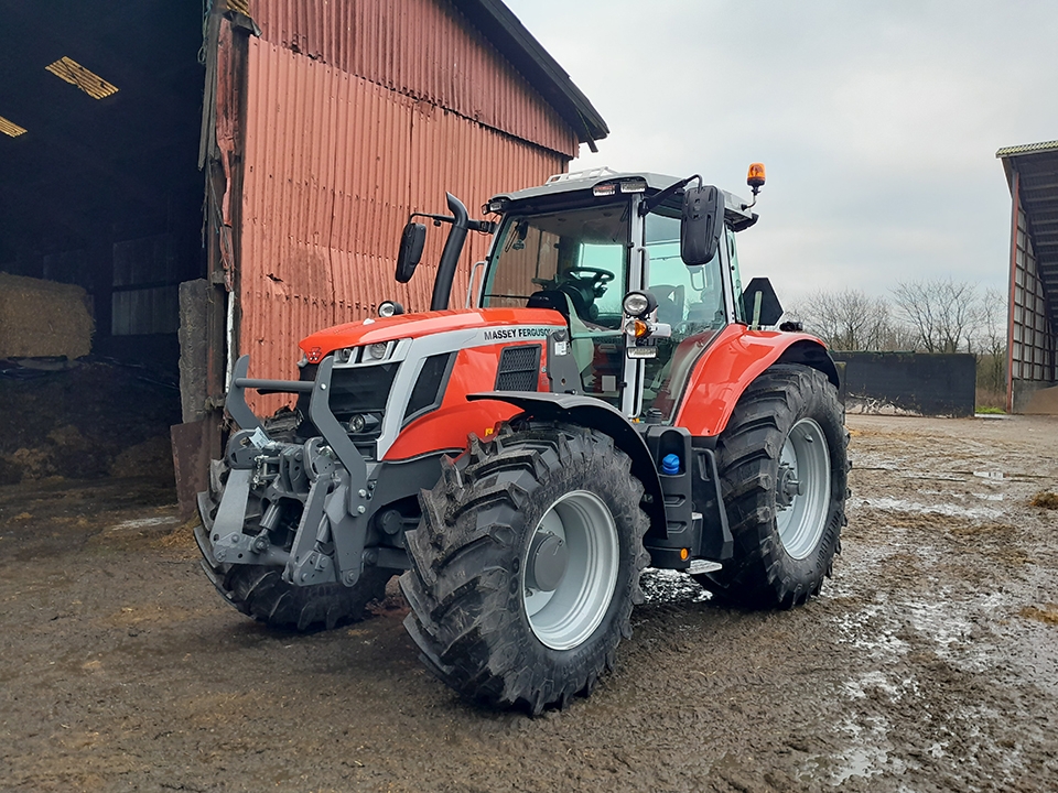 Massey Ferguson 6 S